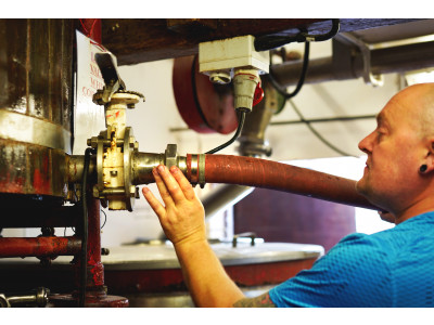 Head brewer Al in the brewery