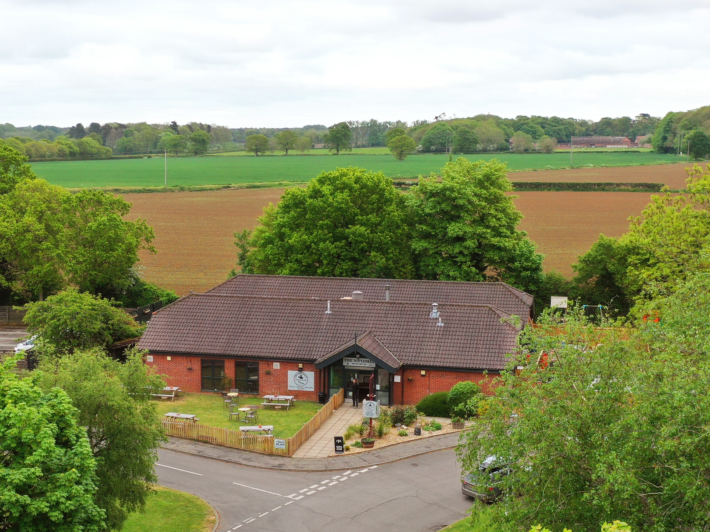 Diplomat Pub and Microbrewery