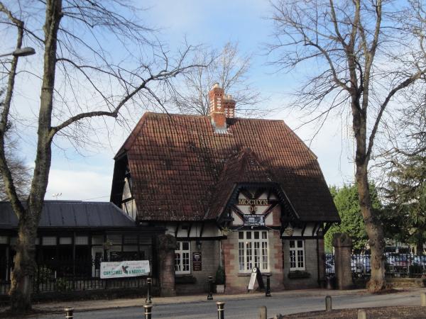 Brewhouse & Kitchen